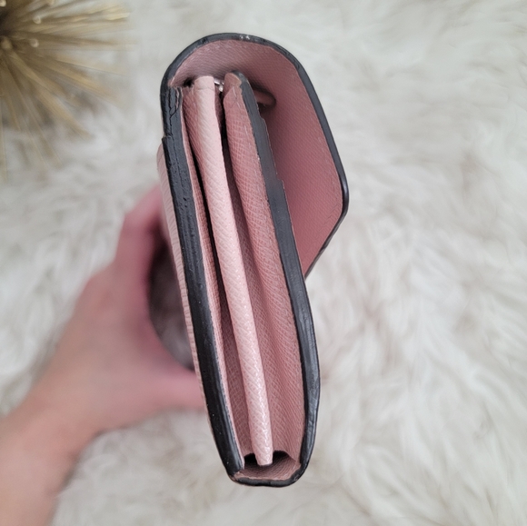 Sarah Wallet - Picture 5 of 9